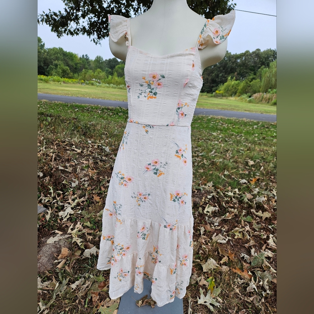 nwot Lily Rose Floral Tiered Dress